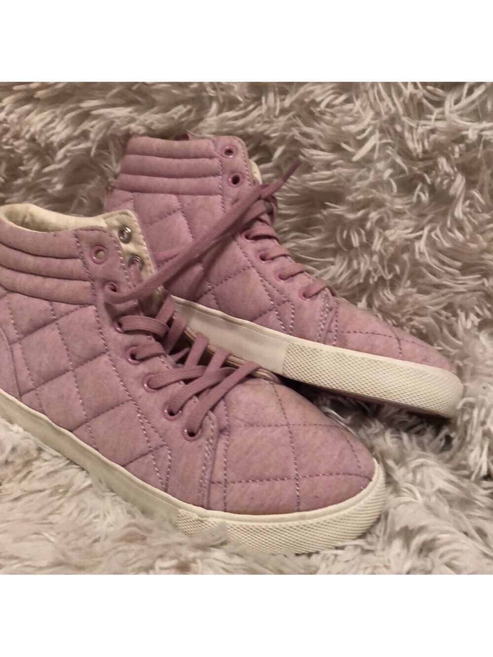 Old navy dusty rose quilted high top sneakers 3 - Picture 2 of 5